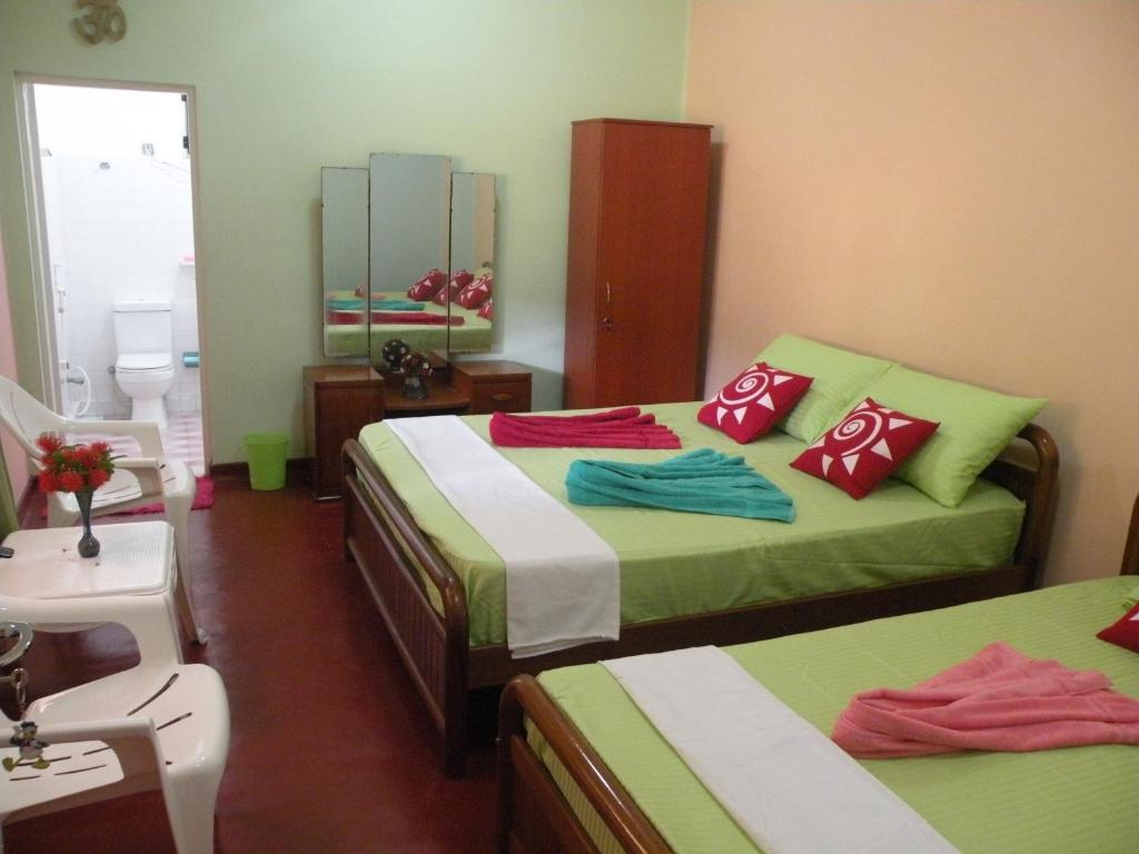 Henderson Airport Residence - 6