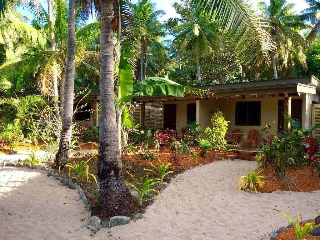 Bungalow with Garden View