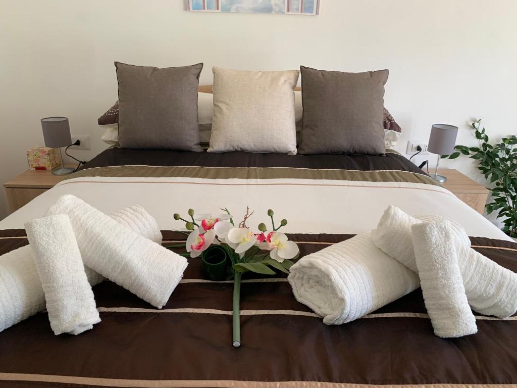 Postel nebo postele na pokoji v ubytování B&B Hideaway Haven Villa
