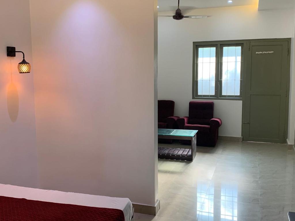 FAAZ Residency - Deluxe Double Room