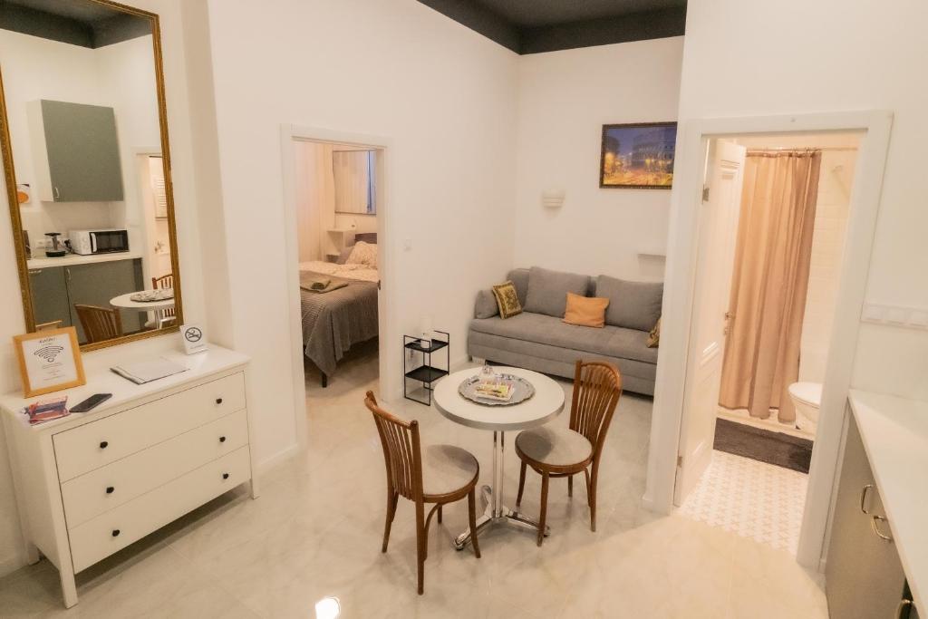 Kolibri Apartmen 1082 Budapest, Kis Stacio 5 kép - 1