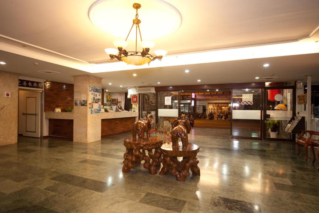 Vstupní hala nebo recepce v ubytování Champagne Hotel