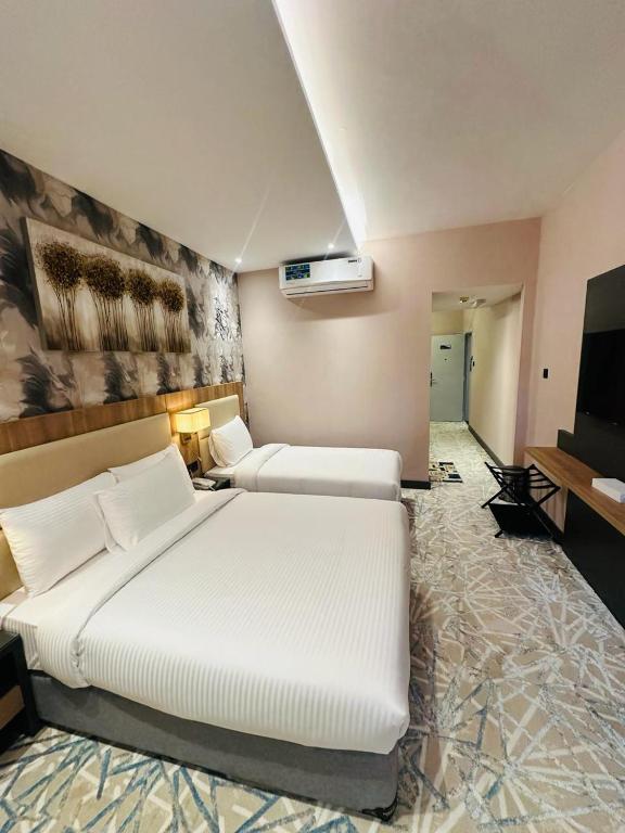 TV a/nebo společenská místnost v ubytování SKY PARK HOTEL