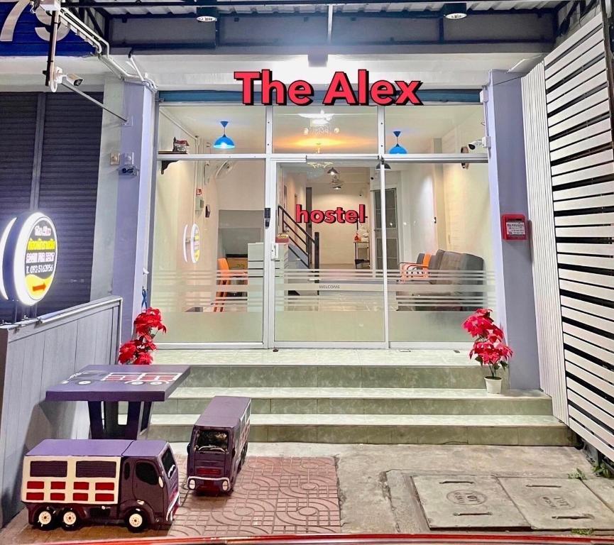 Fotografie z fotogalerie ubytování The Alex v destinaci Ban Don Muang (1)