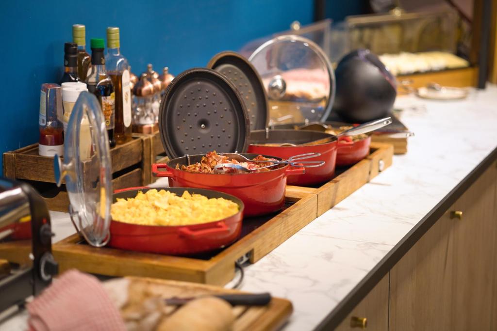 B&B HOTEL Brussels Centre Louise - Resim 25