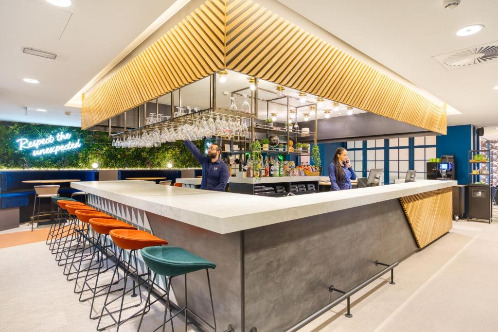 B&B HOTEL Brussels Centre Louise - Resim 3