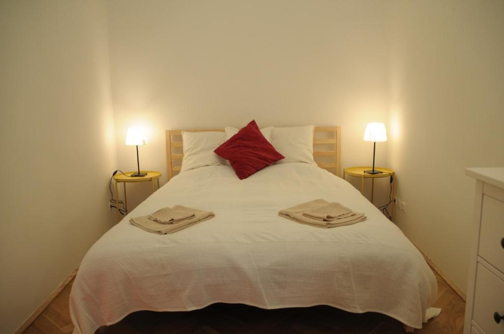 Lovely Renovated Apartment Top 11 - Easy Self Check in