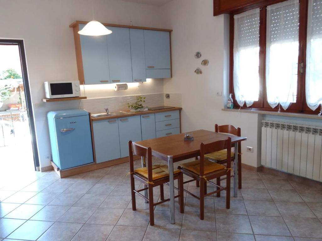 Kuchnia lub aneks kuchenny w obiekcie A casa di Iole