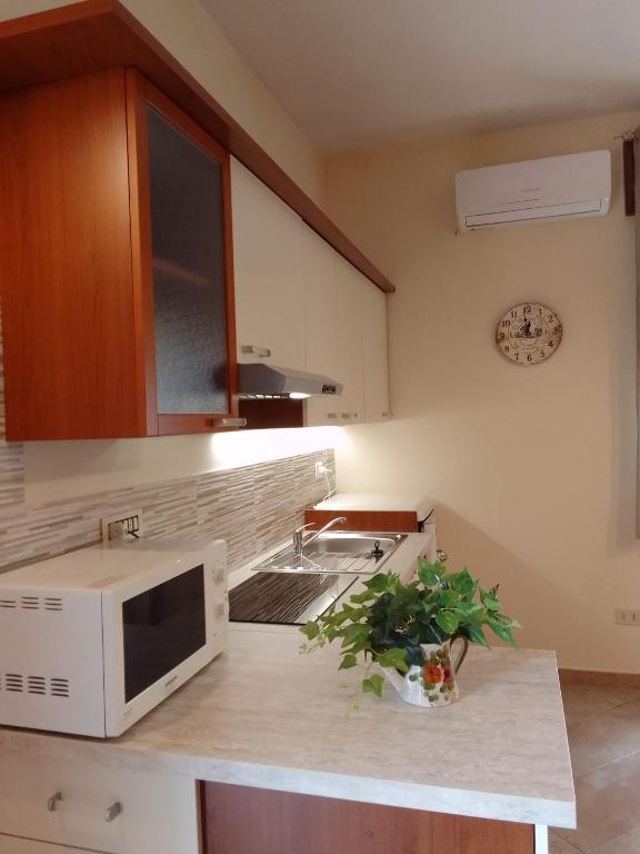 Kuchnia lub aneks kuchenny w obiekcie A casa di Iole