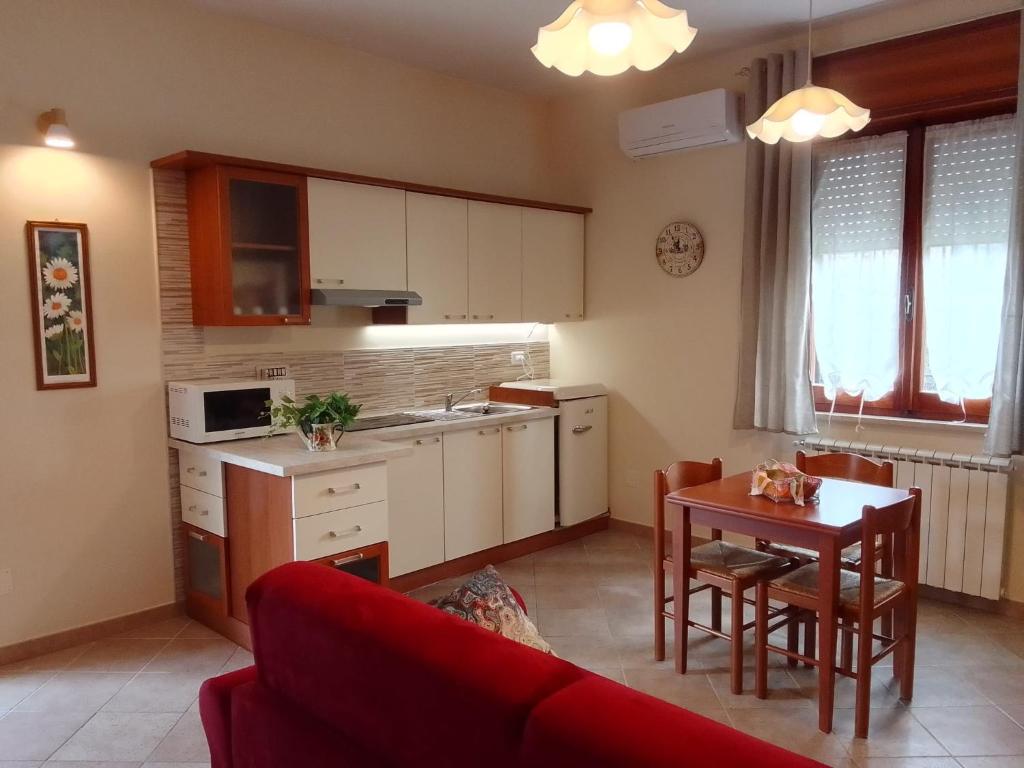 Kuchnia lub aneks kuchenny w obiekcie A casa di Iole