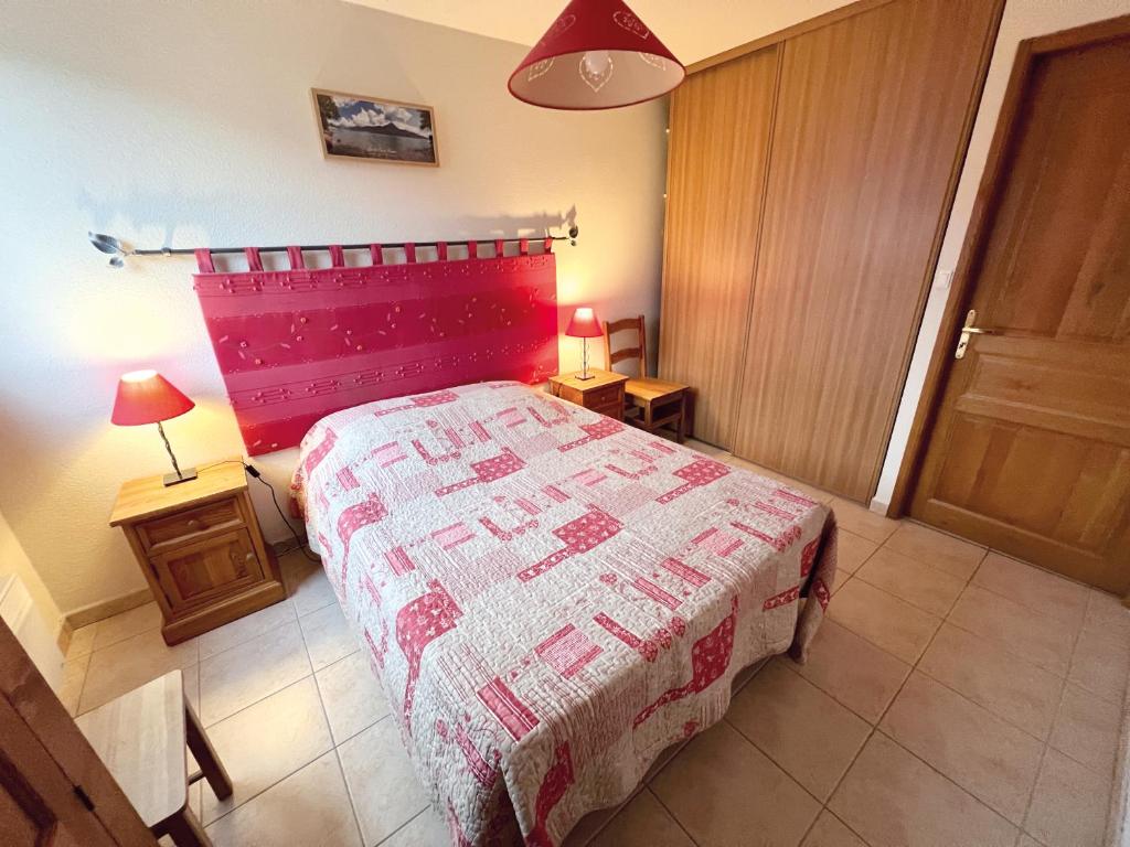 Postel nebo postele na pokoji v ubytování Bel appart - 2 chambres - terrasse - vue exceptionnelle - à 5 minutes du centre ville