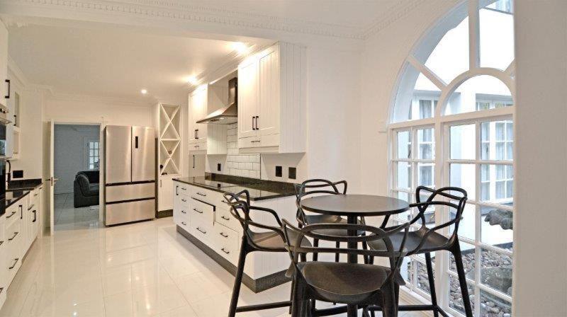 Dapur atau dapur kecil di @Liam Cottesmore