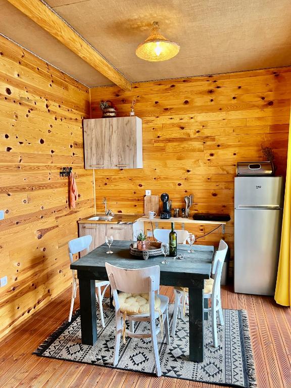 Kuchyň nebo kuchyňský kout v ubytování Barbana Cottage