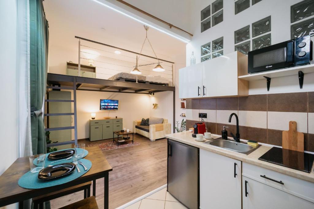 Olive Eden 1082 Budapest, Kisfaludy utca 24. kép - 1