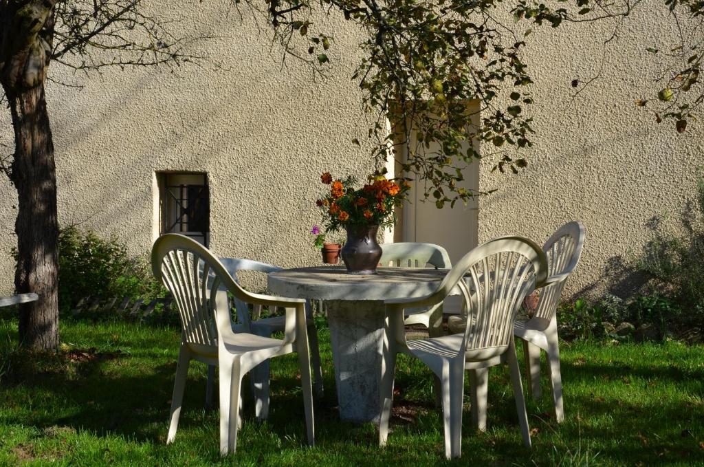 Vonkajšia záhrada v ubytovaní Chez Patou - Chambres d'hôtes