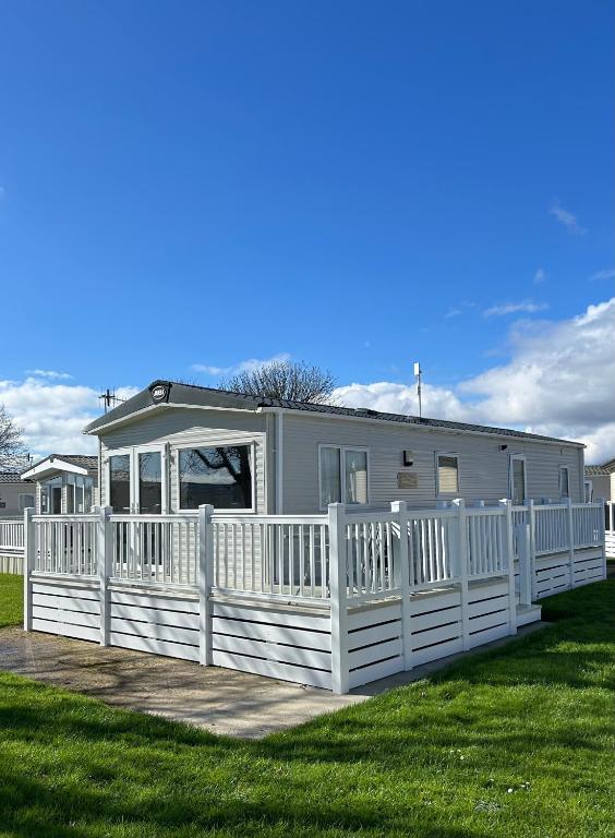 BertiebytheSea at Hoburne Naish, Highcliffe (updated prices 2024)