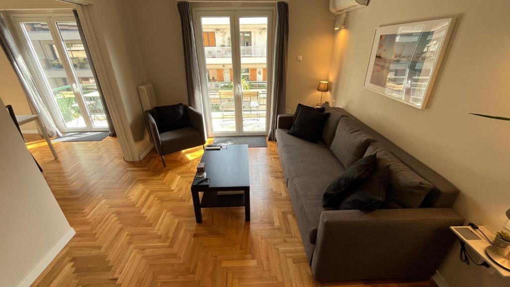 4 Newly Renovated Charming Apartments steps from Panormou Metro Station - Appartement D'une Chambre