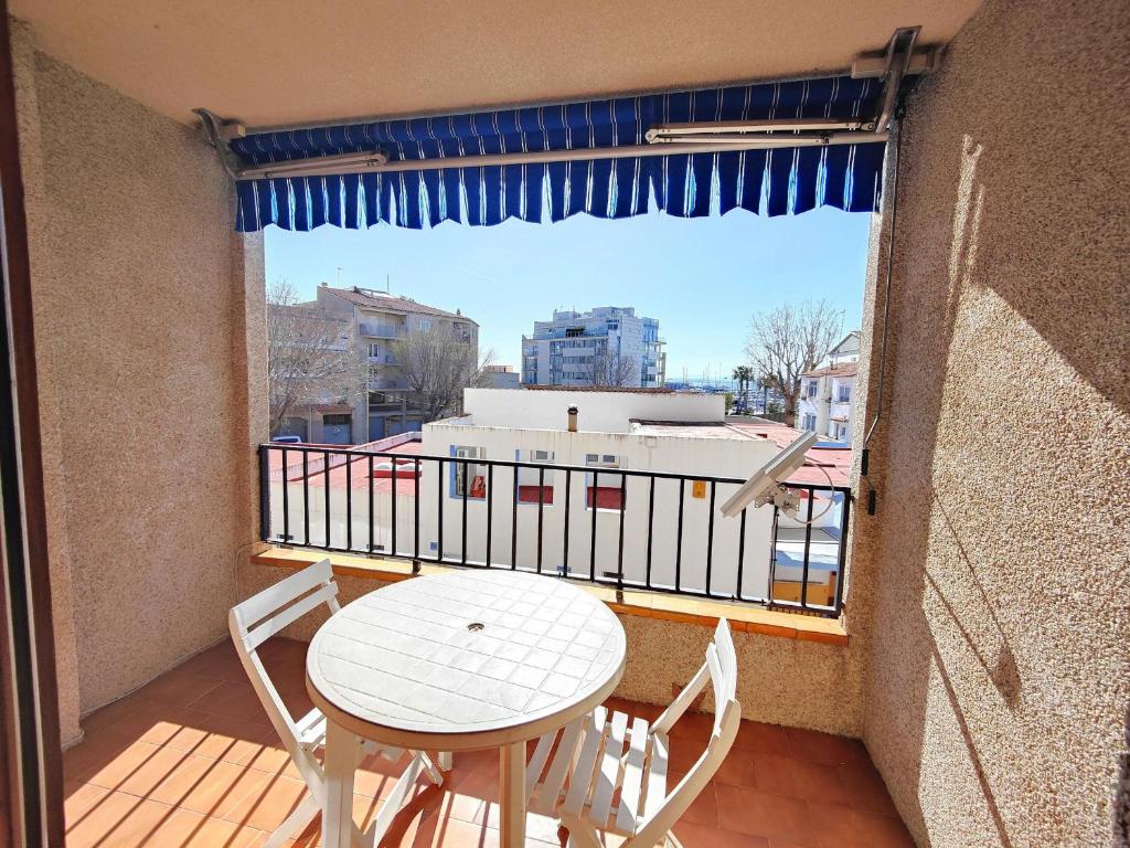 Appartement à Roses, proche plage, accepte animaux