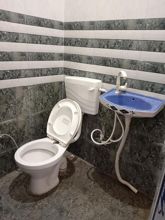 Koupelna v ubytování Ramrameti Homestay