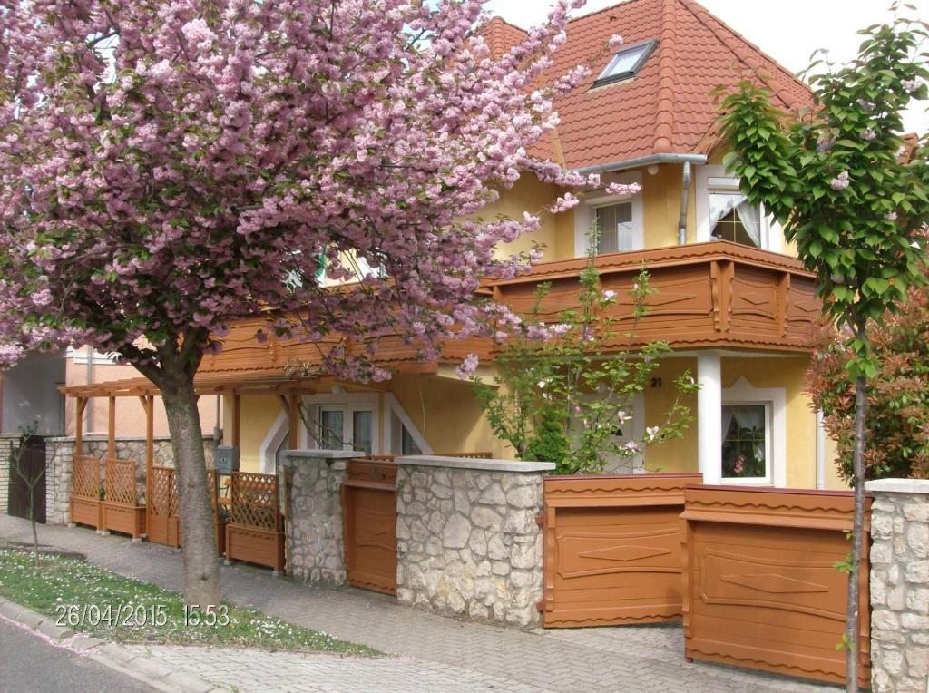 Zsuzsanna Ház 8380 Hévíz, Kodály Z. utca 21. kép - 1