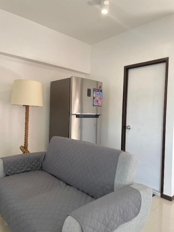 Posezení v ubytování The Family Suite at the Mactan Airport