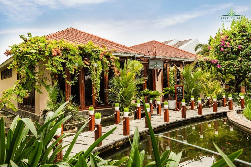 Zahrada ubytování Silk Sense Hoi An River Resort - A Sustainable Destination