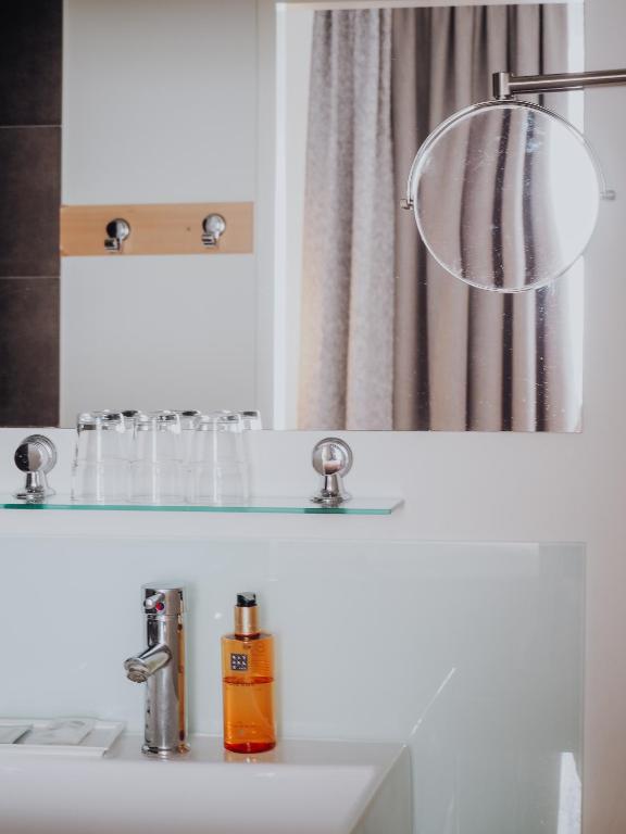 Levy's Rooms & Breakfast - 12