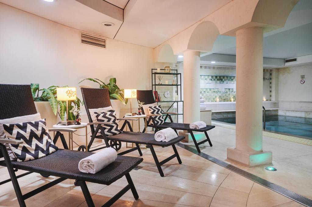 Mamaison Le Regina Boutique Hotel - Resim 42