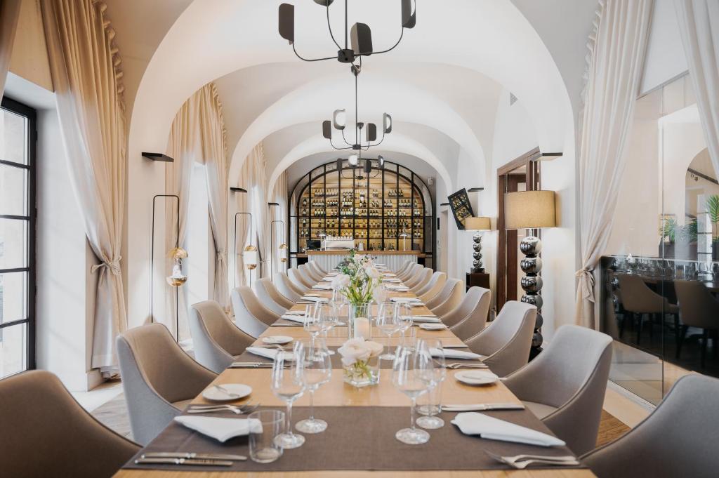Posezení v ubytování Mamaison Le Regina Boutique Hotel