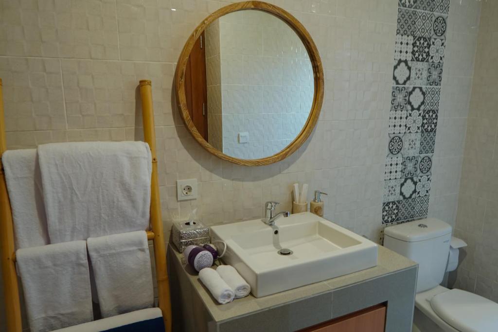 Uma Rimbun Villa by Dhananjaya Hospitality - 5