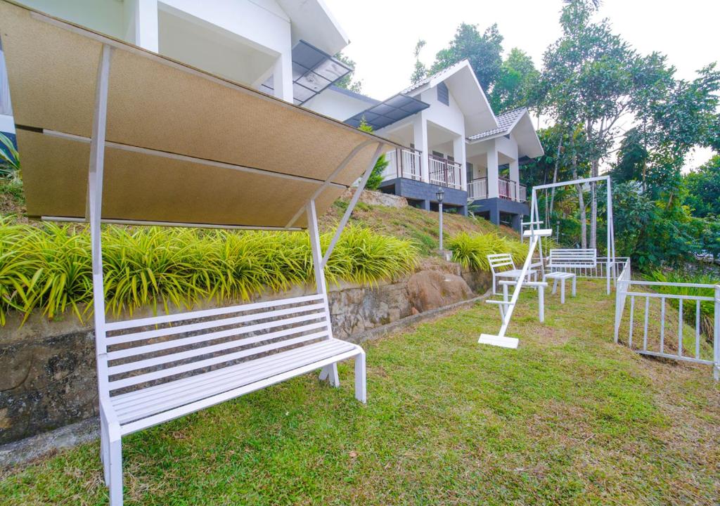 Zahrada ubytování Munnar Majestic Resort with Pool