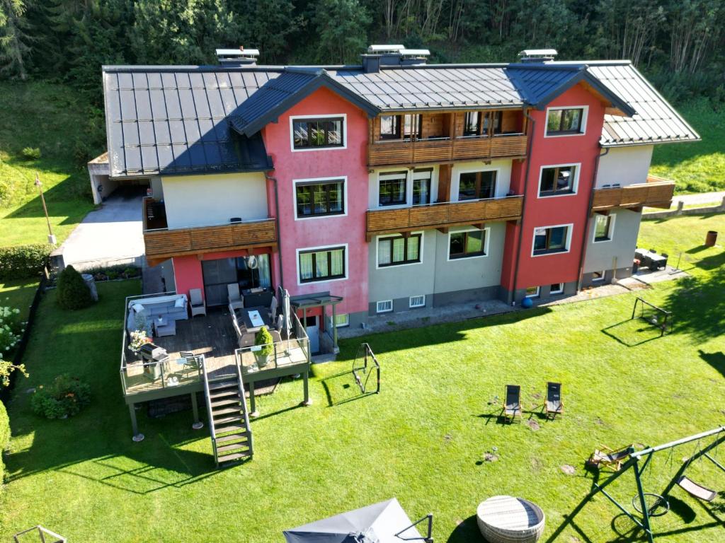 Budova, v ktorej sa apartmán nachádza