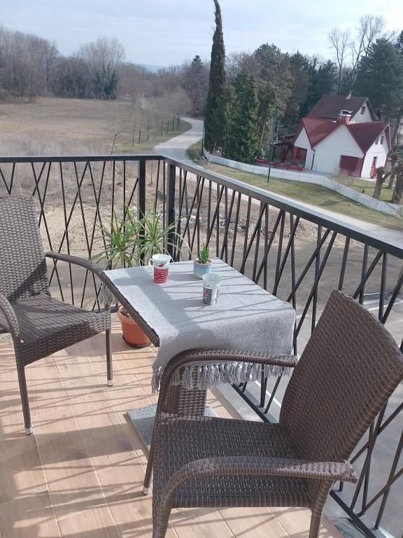 Balkon ili terasa u objektu Apartman ELIT Srebrno jezero