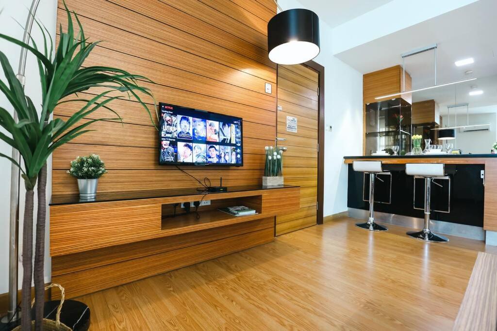 Televisor o centre d'entreteniment de Kl Sentral 2bedroom Muji Family Suite #Netflix 8pax