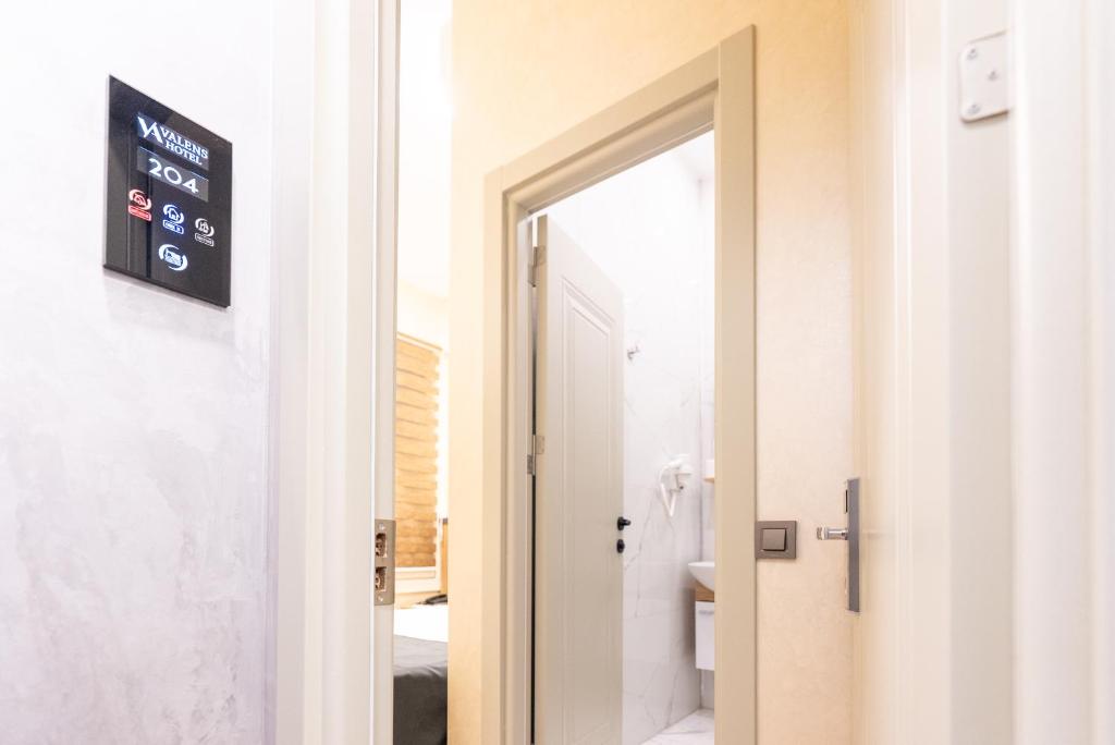 Koupelna v ubytování Valens Boutique Hotel