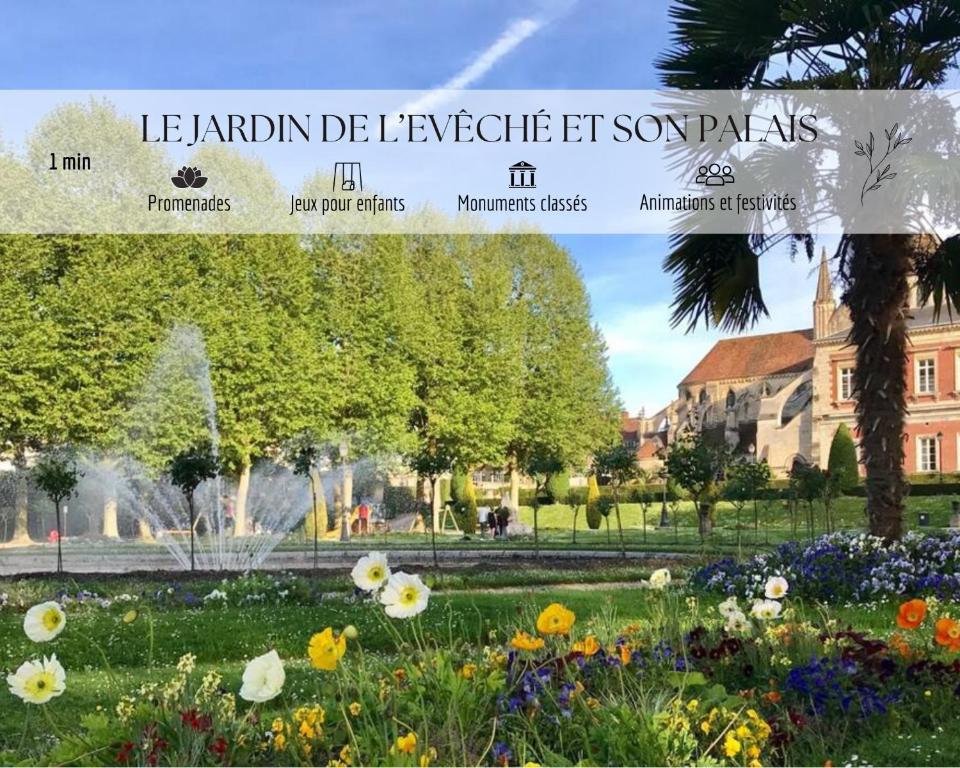 Zahrada ubytování JOLI MANSARDÉ au Calme - Le Jardin de l'Evêché a votre Fenêtre