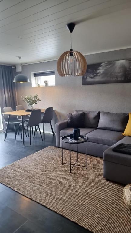 Khu vực ghế ngồi tại Studio Apartament NORDBAKKEN, Perfect for World Cup Trondheim 2025 ONLY 1700m to SKI SENTER GRANÅSEN