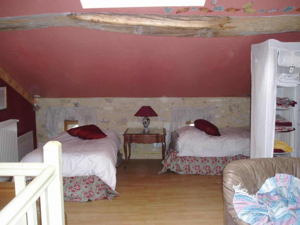 Bellevue de La Rive Gauche - Camera Quadrupla Economy Con Bagno In Comune
