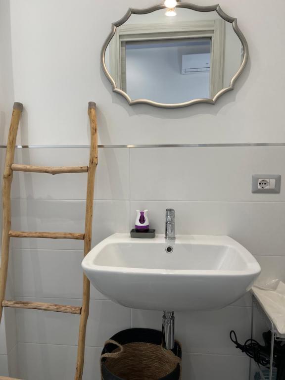 A bathroom at Dimora Bellini