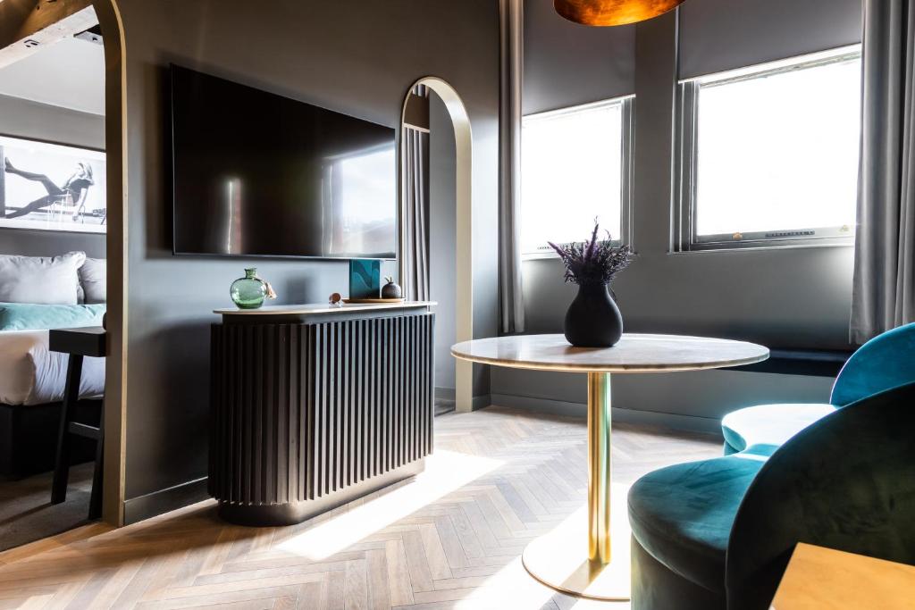 Velvet Hotel - Deluxe Suite