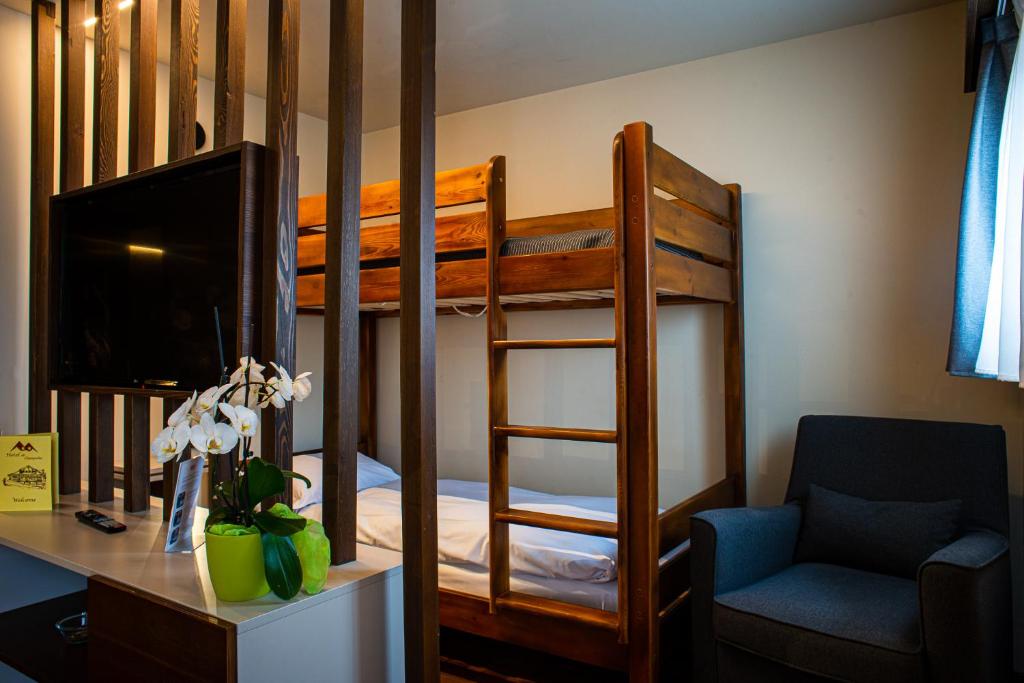 Hotel De Champoluc - Deluxe Quadruple Room