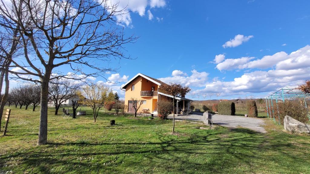 The building in which the holiday home is located