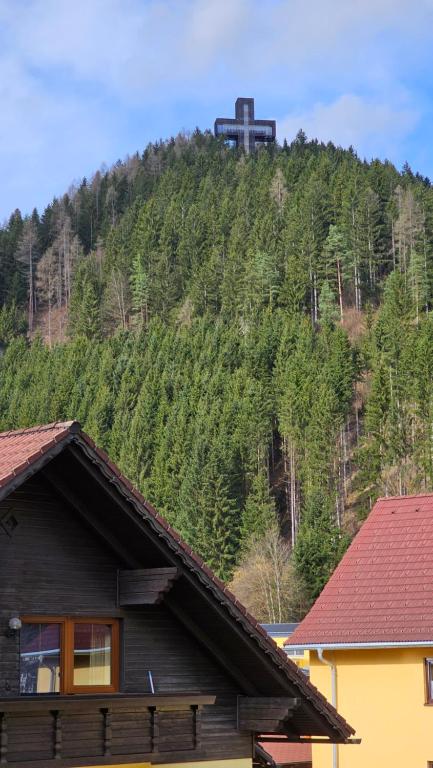 Nespecifikovaný výhled na hory nebo výhled na hory při pohledu z apartmánu