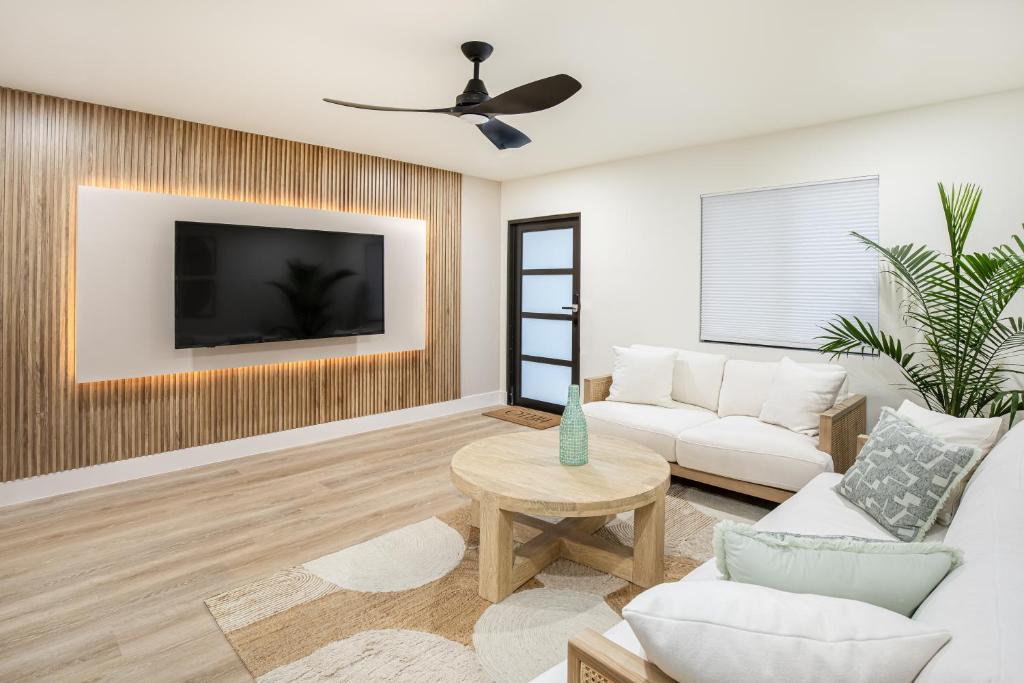The Boho Bliss - Lakeview Elegance 3miles Downtown photo