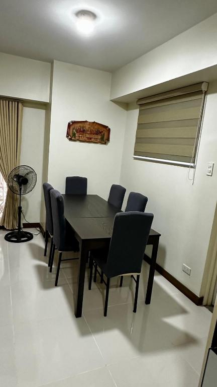 Lovely 3BR Unit at Prisma Residence Pasig City Philippines - Apartamento De Tres Habitaciones