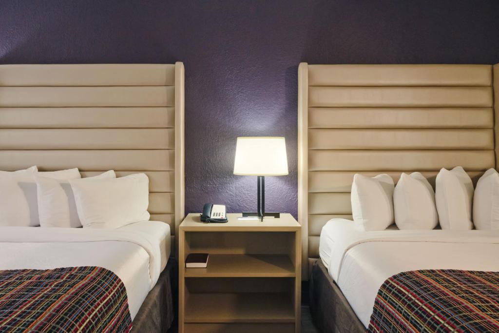 The Palms Inn & Suites Miami, Kendall, FL - Suite Met één Slaapkamer Met Twee Queensize Bedden-niet-roken