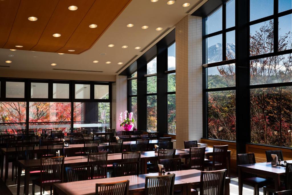 Restaurace v ubytování Motosu Phoenix Hotel