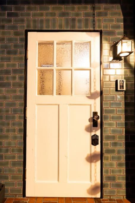 Fotografie z fotogalerie ubytování 旅宿うさぎとかめ Guest House USAGI to KAME 近江八幡中心地 ヴォーリズ建築好きにお勧め v destinaci Hachiman