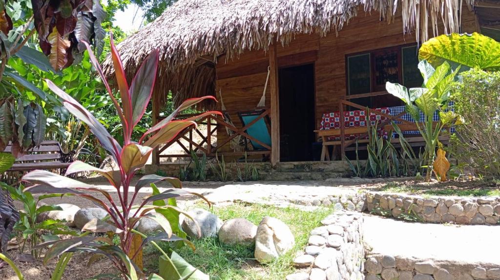 Giardino di ECOCABAÑAS DIOSA JAGUAR tayrona