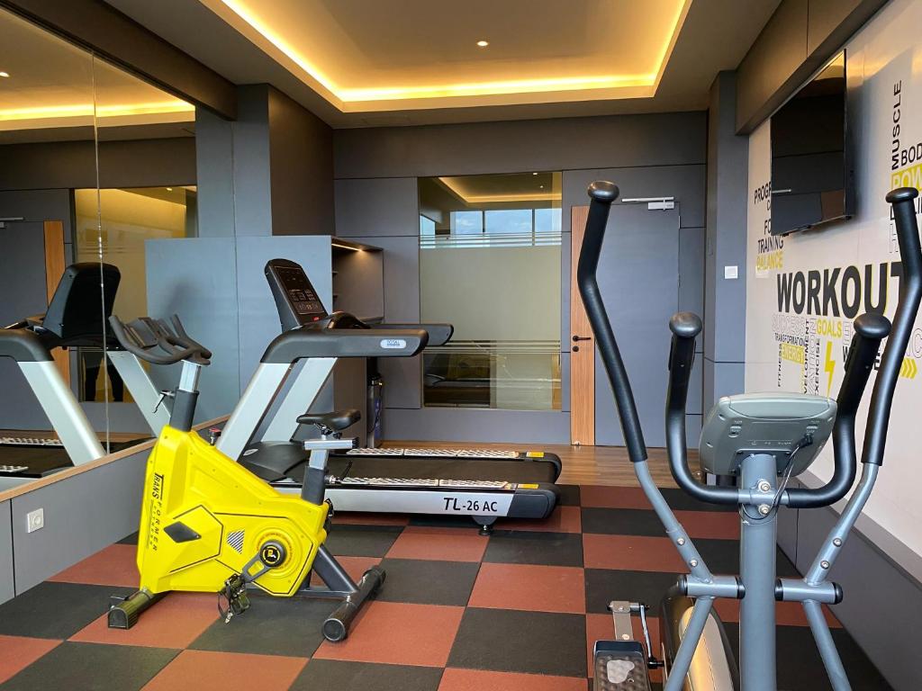 Fitness centrum a/nebo fitness zařízení v ubytování Classie Hotel